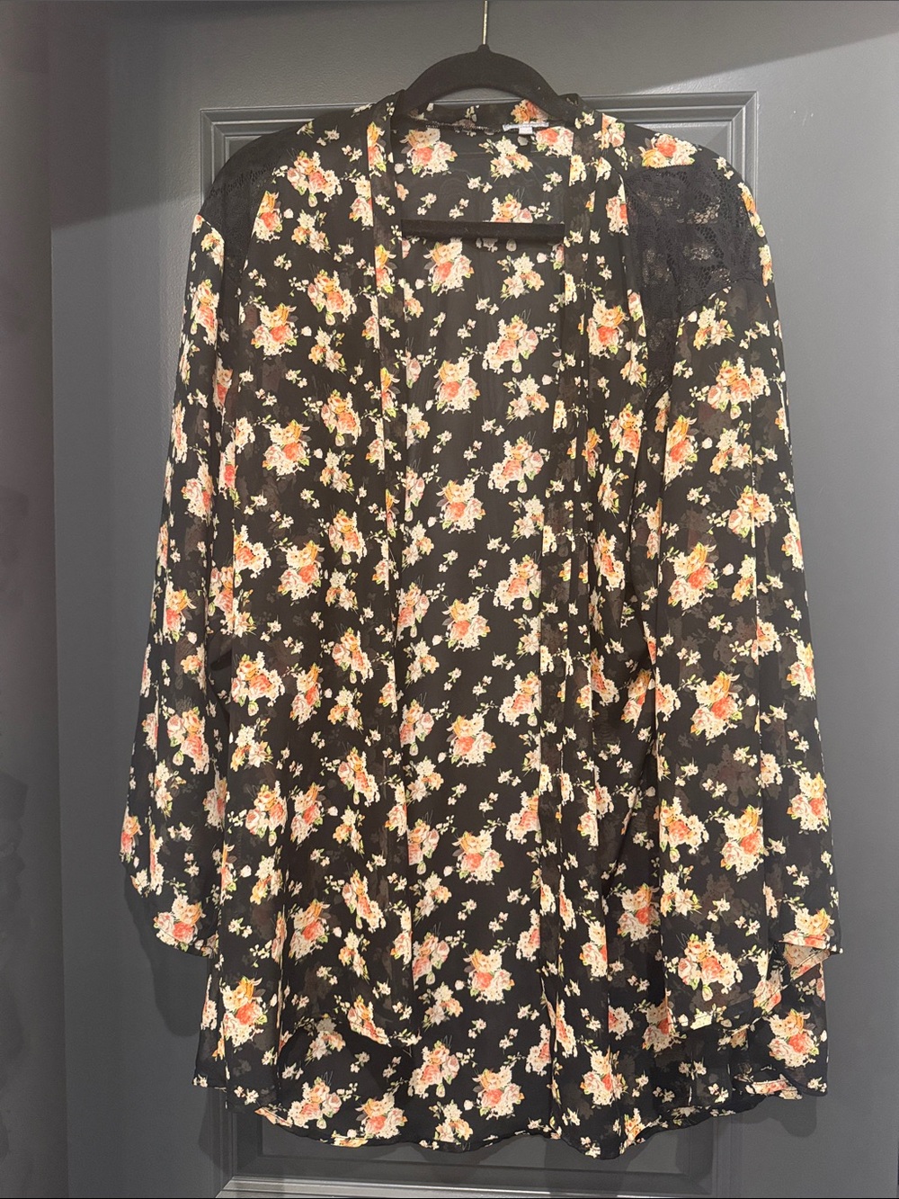 Charlotte Russe Women's Black Floral Open Front Blouse